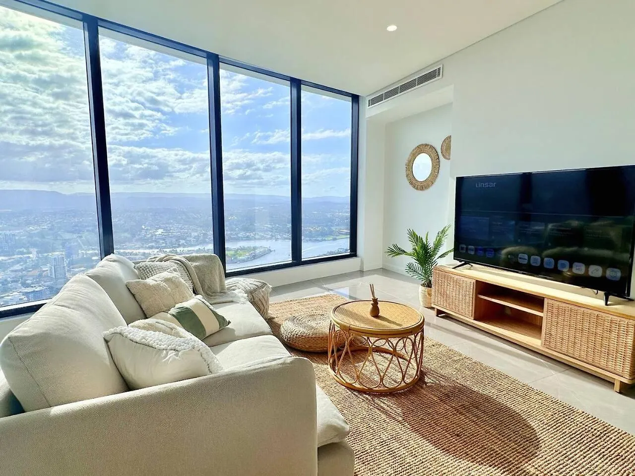 Apartment Clear Water Serenade Lv 50 Plus Skyhome At Ocean Meriton Gold Coast Australia