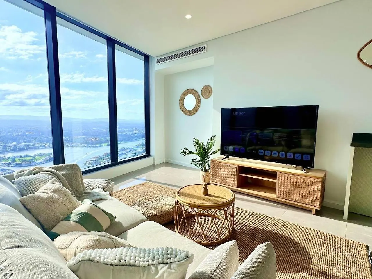 Clear Water Serenade Lv 50 Plus Skyhome At Ocean Meriton Gold Coast