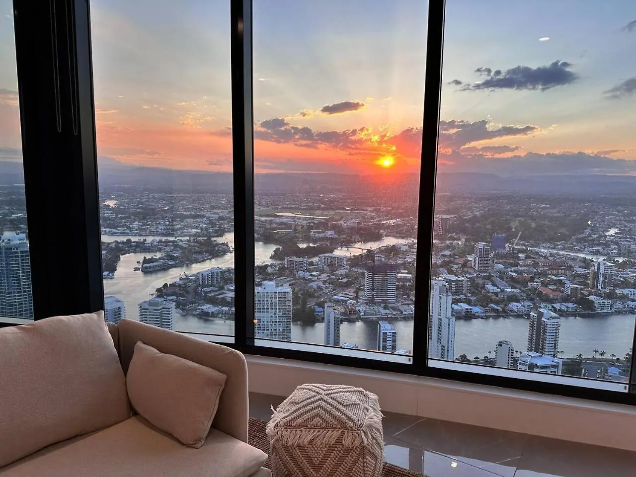 Apartment Clear Water Serenade Lv 50 Plus Skyhome At Ocean Meriton Gold Coast